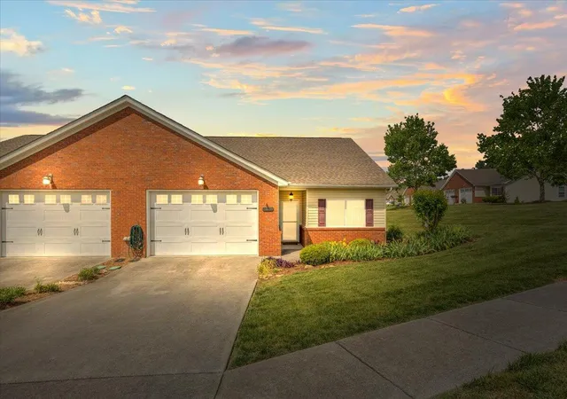Photo 2 of Condo for sale at 9619 Scarlet Oak Ln #40, Ooltewah, TN 37363 | MLS# 1539499 | Listing updated on 2026-09-22