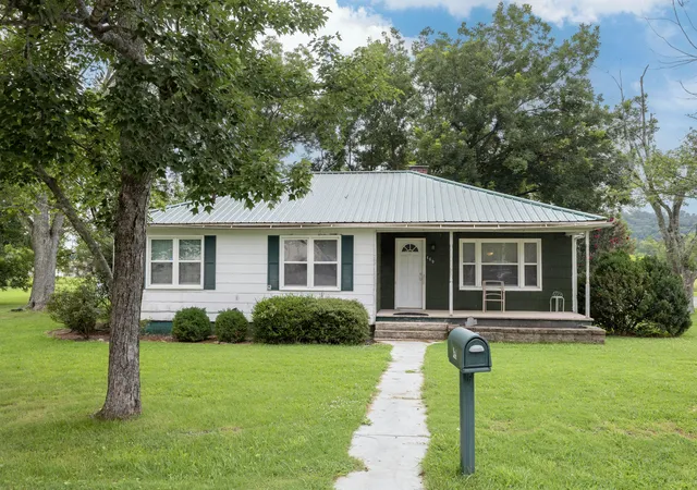 Photo 1 of Single family home for sale at 469 Cash St, Spring City, TN 37381 | MLS# 1539569 | Listing updated on 2026-09-06