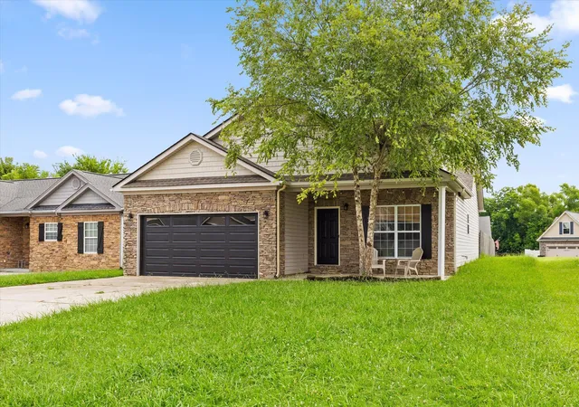 Photo 3 of Single family home for sale at 8279 Bluegill Cir, Ooltewah, TN 37363 | MLS# 1539518 | Listing updated on 2026-09-09