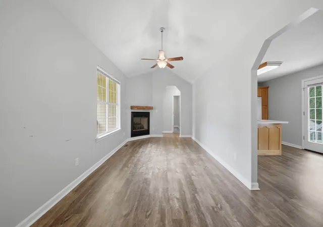 Photo 3 of Single family home for sale at 10120 Bear Trl Dr, Soddy Daisy, TN 37379 | MLS# 1539654 | Listing updated on 2026-08-19