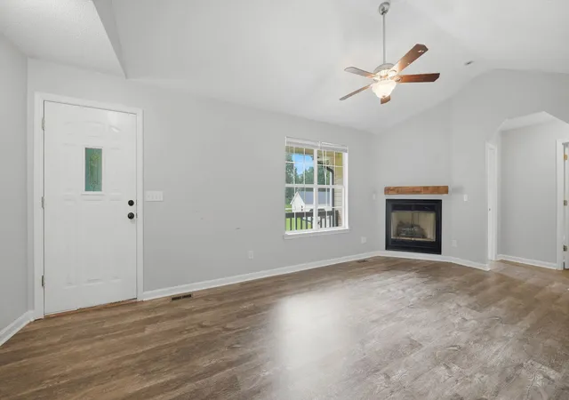 Photo 4 of Single family home for sale at 10120 Bear Trl Dr, Soddy Daisy, TN 37379 | MLS# 1539654 | Listing updated on 2026-08-19