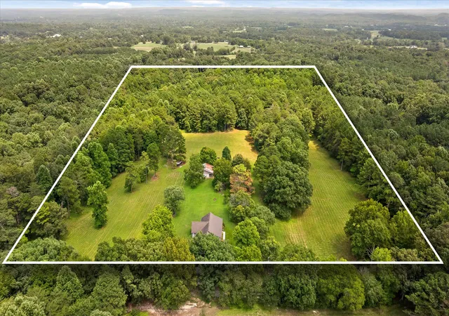 Photo 1 of Sale Pending at 1072 Taylor Broome Rd, Chickamauga, GA 30707 | MLS# 1539738 | Listing updated on 2026-08-21
