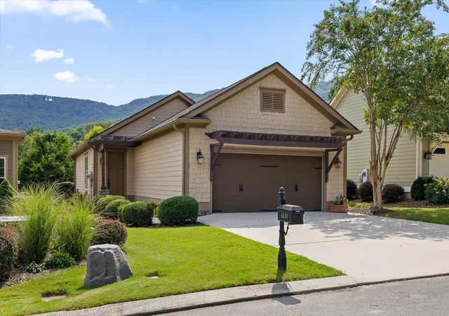 Photo 1 of Single family home for sale at 4338 Nestledown Ct, Chattanooga, TN 37419 | MLS# 1540759 | Listing updated on 2026-09-14