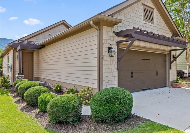 Photo 3 of Single family home for sale at 4338 Nestledown Ct, Chattanooga, TN 37419 | MLS# 1540759 | Listing updated on 2026-09-14