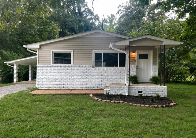 Photo 1 of Single family home for sale at 732 Lupton Dr, Chattanooga, TN 37415 | MLS# 1539640 | Listing updated on 2026-10-01