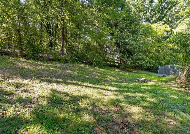 Photo 3 of Single family home for sale at 409 Lowell St, Chattanooga, TN 37415 | MLS# 1539881 | Listing updated on 2026-09-29