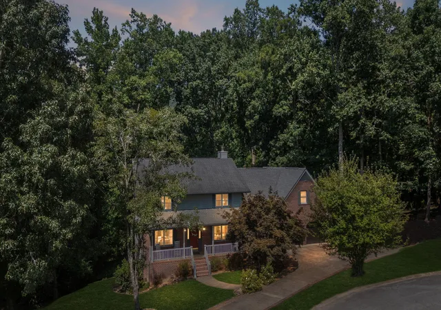Photo 4 of Single family home for sale at 605 Stonebrook Dr, Chattanooga, TN 37415 | MLS# 1539852 | Listing updated on 2026-10-05