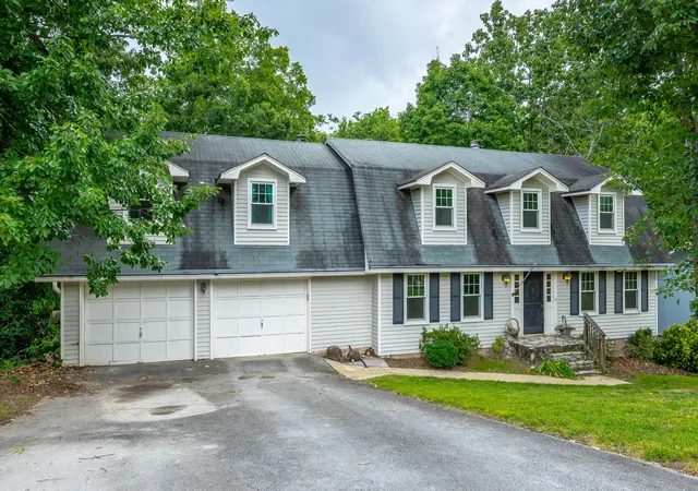 Photo 3 of Single family home for sale at 915 Sherry Cir, Hixson, TN 37343 | MLS# 1539911 | Listing updated on 2026-09-10