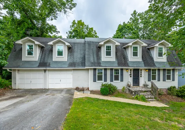 Photo 3 of Single family home for sale at 915 Sherry Cir, Hixson, TN 37343 | MLS# 1539911 | Listing updated on 2026-10-06