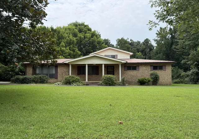1st image of 2005 County Road 141, Ider, AL 35981 | MLS# 1539691