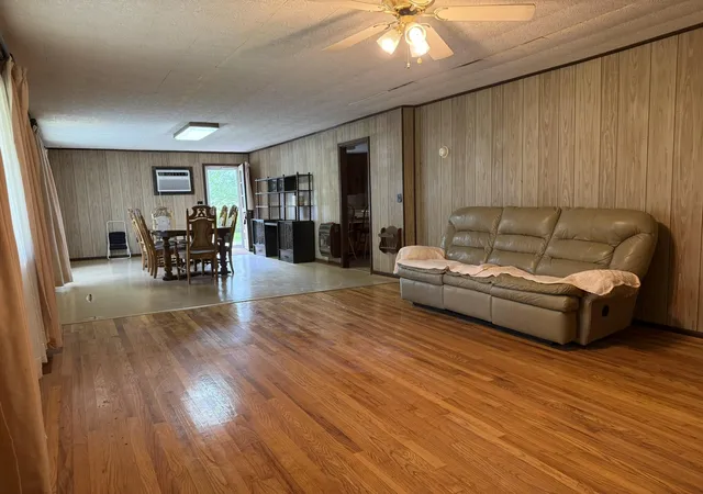 4th image of 2005 County Road 141, Ider, AL 35981 | MLS# 1539691