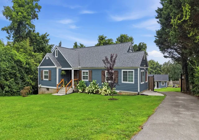 2nd image of 903 S Crest Rd, Chattanooga, TN 37404 | MLS# 1539814