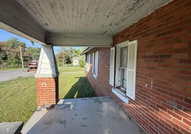 Photo 4 of Single family home for sale at 1022 Wilson Rd, Rossville, GA 30741 | MLS# 1539704 | Listing updated on 2026-09-21