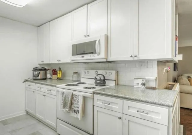 Photo 4 of Sale Pending at 900 Mountain Crk Rd #R324, Chattanooga, TN 37405 | MLS# 1539709 | Listing updated on 2026-08-12
