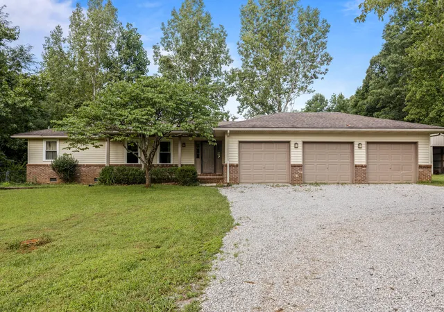 1st image of 1824 Jackson Point Rd, Sewanee, TN 37375 | MLS# 1539895