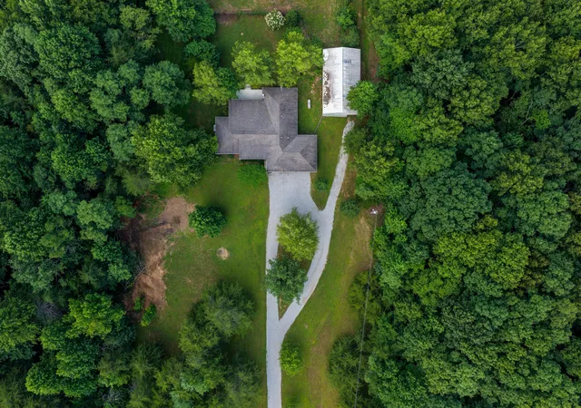 3rd image of 1824 Jackson Point Rd, Sewanee, TN 37375 | MLS# 1539895