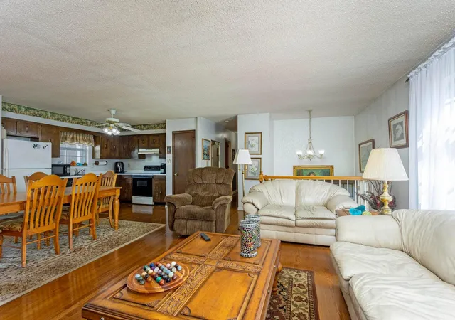 Photo 2 of Single family home for sale at 2101 Crown Ct Ln, Chattanooga, TN 37421 | MLS# 1539734 | Listing updated on 2026-09-24
