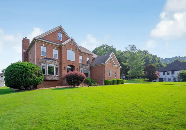 Photo 2 of Single family home for sale at 9920 Frost Crk Dr, Ooltewah, TN 37363 | MLS# 1539735 | Listing updated on 2026-09-23