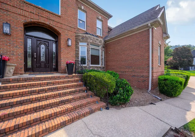 Photo 3 of Single family home for sale at 9920 Frost Crk Dr, Ooltewah, TN 37363 | MLS# 1539735 | Listing updated on 2026-09-23