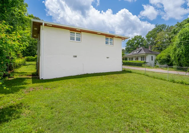 Photo 3 of Single family home for sale at 4116 Grand Ave, Chattanooga, TN 37410 | MLS# 1539876 | Listing updated on 2026-09-29