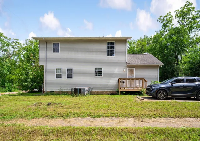 Listing Photo 3 - Condo for sale in building located at 1201 E 34th St, Chattanooga, TN 37407