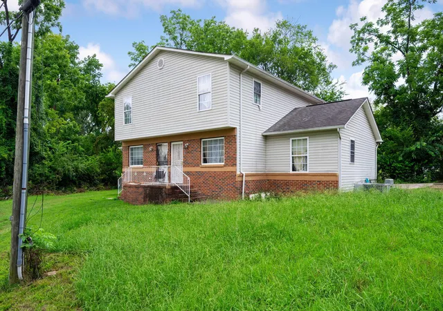 2nd image of 1203 E 34th St, Chattanooga, TN 37407 | MLS# 1539757