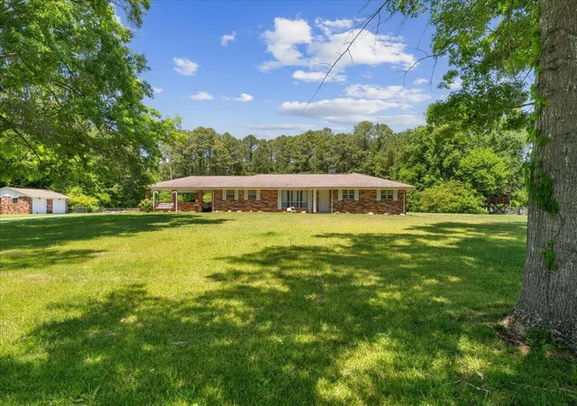 1st image of 324 Mary Sue Dr Se, Dalton, GA 30721 | MLS# 1539763