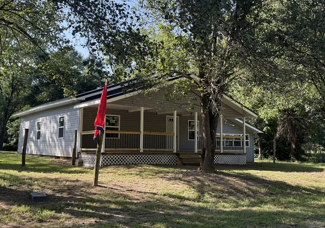 2nd image of 237 Higglentown Rd, Pikeville, TN 37367 | MLS# 1539762