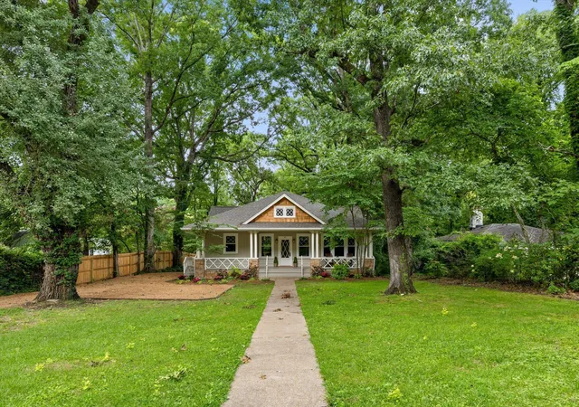 2nd image of 321 Signal Mountain Blvd, Signal Mountain, TN 37377 | MLS# 1539795