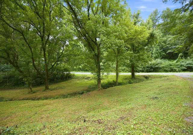 2nd image of 943 Roach Hollow Rd, Ringgold, GA 30736 | MLS# 1539770
