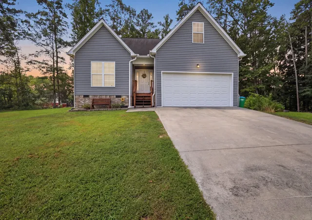 1st image of 440 Bloomington Dr, Dalton, GA 30721 | MLS# 1539783