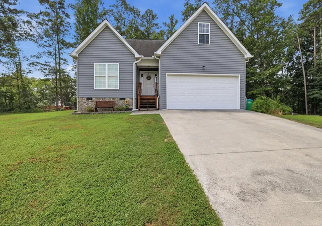 2nd image of 440 Bloomington Dr, Dalton, GA 30721 | MLS# 1539783