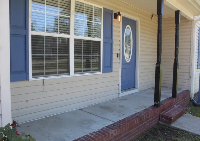 Photo 3 of Single family home for sale at 424 Indian Springs Cir, Manchester, TN 37355 | MLS# 1539777 | Listing updated on 2026-08-24