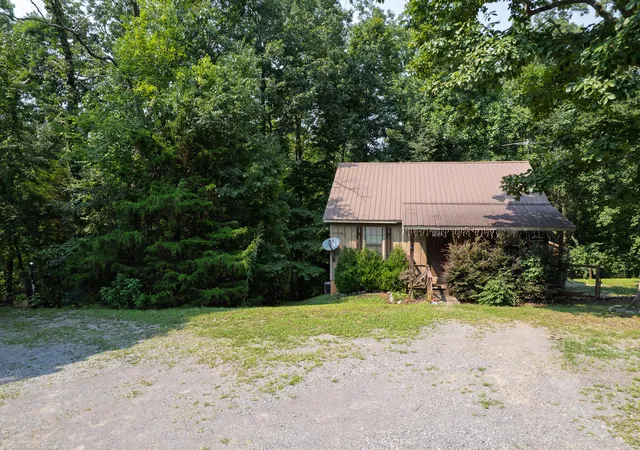 Photo 3 of Multi family home for sale at 270 Summer Ln, Trenton, GA 30752 | MLS# 1539779 | Listing updated on 2026-09-14
