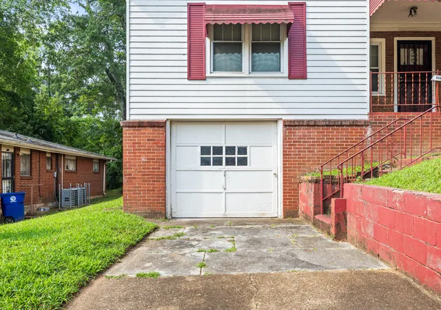 Photo 3 of Single family home for sale at 934 Fort Wood St, Chattanooga, TN 37403 | MLS# 1539975 | Listing updated on 2026-09-25
