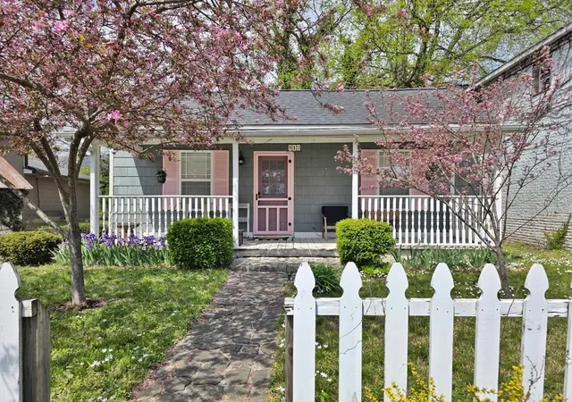 1st image of 917 Market Street Street, Dayton, TN 37321 | MLS# 1539828