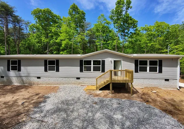 1st image of 321 Lakeside Dr, Graysville, TN 37338 | MLS# 1539823