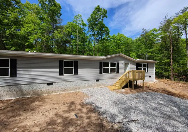 3rd image of 321 Lakeside Dr, Graysville, TN 37338 | MLS# 1539823