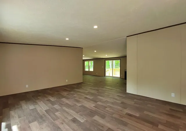 4th image of 321 Lakeside Dr, Graysville, TN 37338 | MLS# 1539823