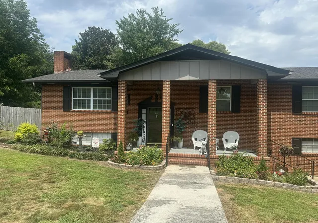 Photo 1 of Single family home for sale at 25 Talley Ln, Rossville, GA 30741 | MLS# 1539837 | Listing updated on 2026-08-26