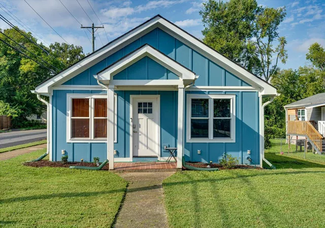Photo 1 of Sale Pending at 1814 E 13th Street, Chattanooga, TN 37404 | MLS# 1540011 | Listing updated on 2026-08-14