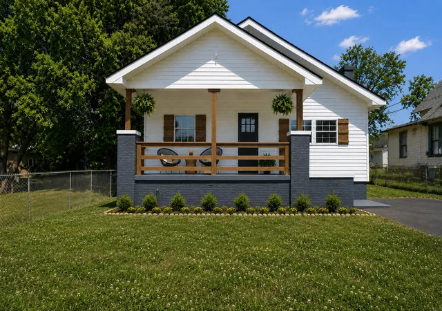 1st image of 1511 E 13th St, Chattanooga, TN 37404 | MLS# 1540021