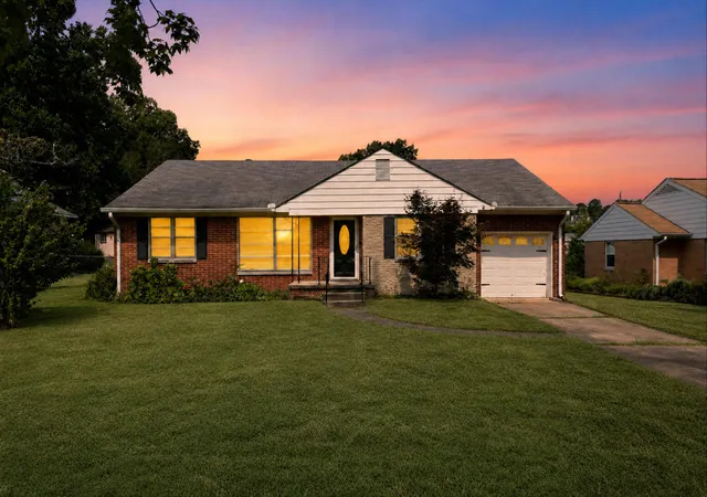 1st image of 919 Belvoir Ave, Chattanooga, TN 37412 | MLS# 1539890