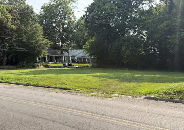 Photo 3 of Land for sale at 211 E Villanow St, La Fayette, GA 30728 | MLS# 1539877 | Listing updated on 2026-09-09