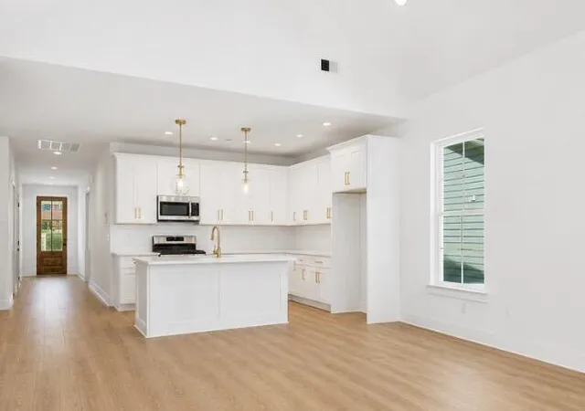 Photo 2 of Single family home for sale at 1218 Judys Lot 17 Ln, Chattanooga, TN 37419 | MLS# 1539896 | Listing updated on 2026-08-01