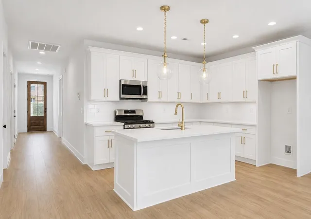 Photo 3 of Single family home for sale at 1218 Judys Lot 17 Ln, Chattanooga, TN 37419 | MLS# 1539896 | Listing updated on 2026-08-01