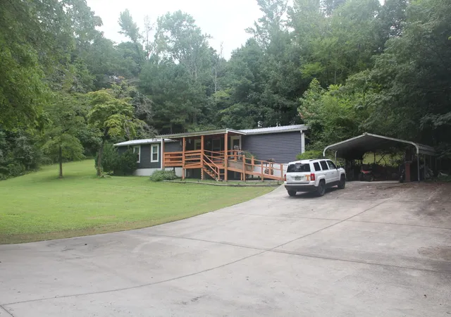 1st image of 207 Mcallister Ln, Ringgold, GA 30736 | MLS# 1540167