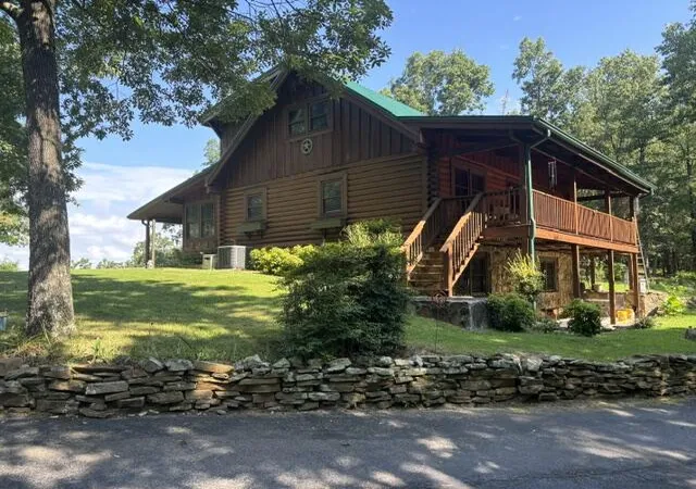 Photo 3 of Single family home for sale at 863 Porch Rock Rd, Pikeville, TN 37367 | MLS# 1539913 | Listing updated on 2026-09-10