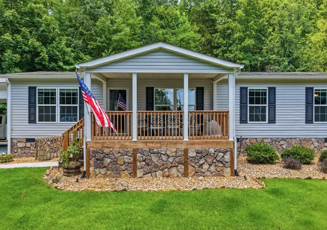 2nd image of 1800 S Pittsburg Mountain Rd, South Pittsburg, TN 37380 | MLS# 1539963