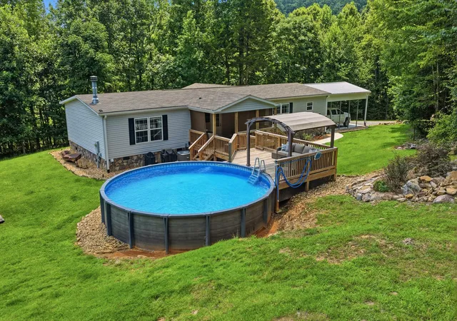 Photo 3 of Single family home for sale at 1800 S Pittsburg Mountain Rd, South Pittsburg, TN 37380 | MLS# 1539963 | Listing updated on 2026-09-11